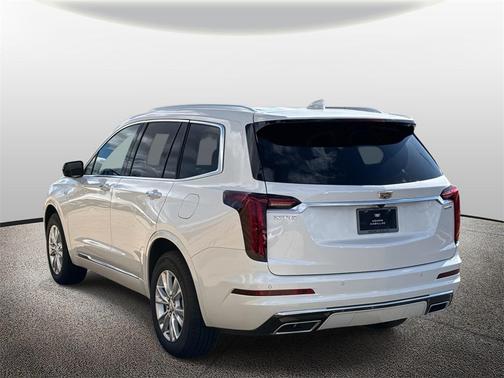 2025 Cadillac XT6 Luxury FWD