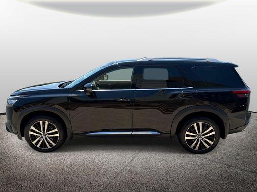 Super Black 2025 Nissan Pathfinder Platinum 4WD