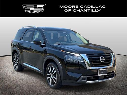 Super Black 2025 Nissan Pathfinder Platinum 4WD