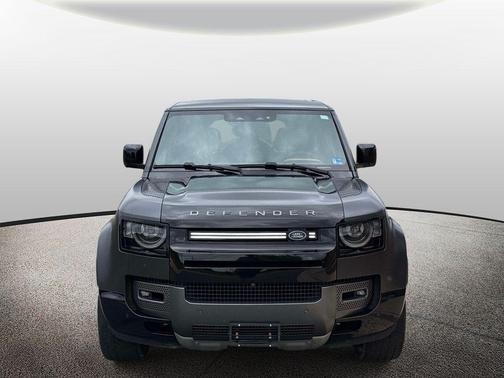 Carpathian Grey Premium Metallic 2024 Land Rover Defender 110 P525 Carpathian Edition