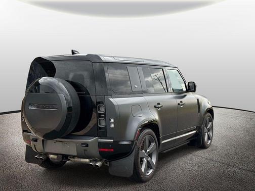 Carpathian Grey Premium Metallic 2024 Land Rover Defender 110 P525 Carpathian Edition