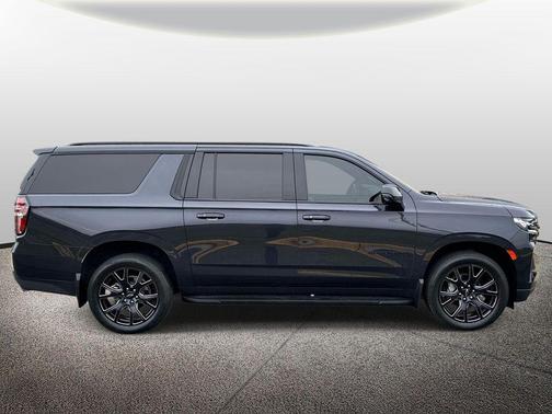 Dark Ash Metallic 2023 Chevrolet Suburban RST