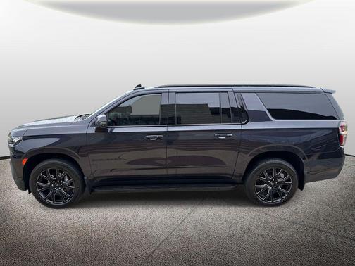 Dark Ash Metallic 2023 Chevrolet Suburban RST