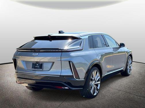 Argent Silver Metallic 2025 Cadillac LYRIQ Luxury