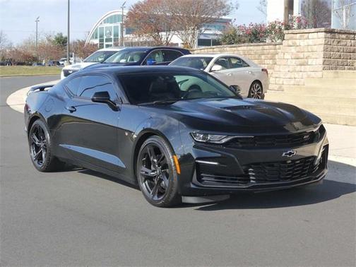 Photo 3 of 31 of 2019 Chevrolet Camaro 2SS