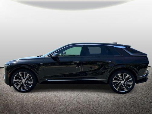 Stellar Black Metallic 2024 Cadillac LYRIQ Luxury