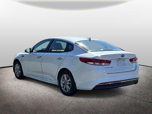 Snow White Pearl 2017 Kia Optima LX