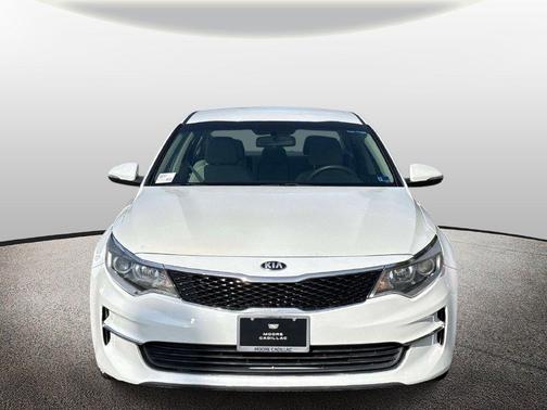 Snow White Pearl 2017 Kia Optima LX