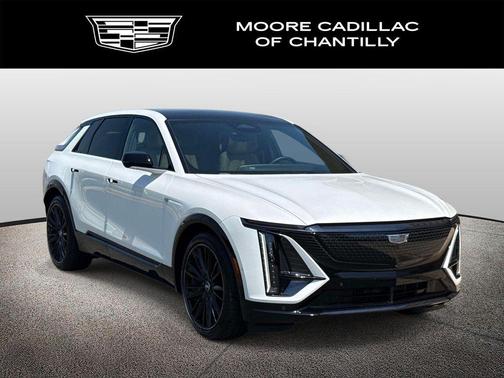Crystal White Tricoat 2025 Cadillac LYRIQ Sport