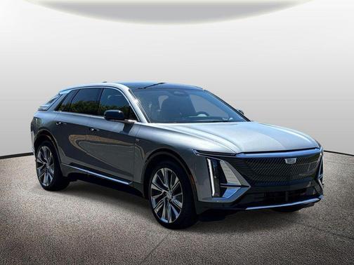Argent Silver Metallic 2025 Cadillac LYRIQ Luxury