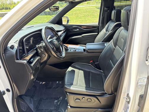 Crystal White Tricoat 2023 Cadillac Escalade Premium Luxury