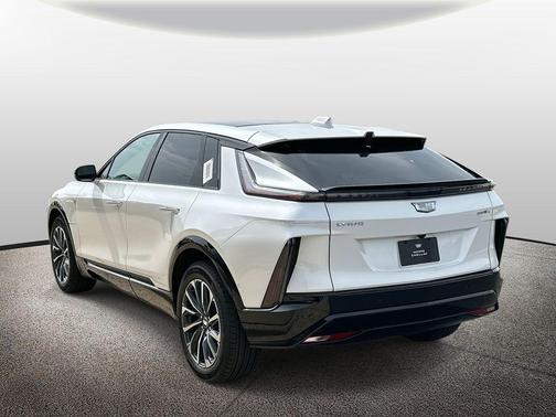 2025 Cadillac LYRIQ Sport