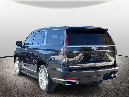 2022 Cadillac Escalade Luxury