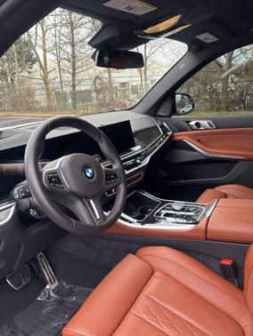 2025 BMW X5 M60i