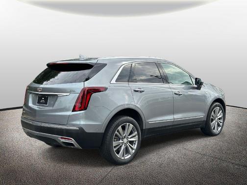 Argent Silver Metallic 2023 Cadillac XT5 Premium Luxury