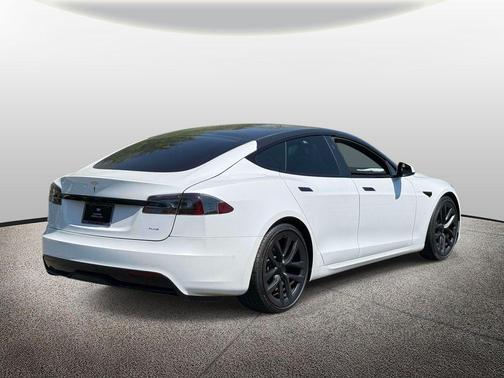 2021 Tesla Model S Plaid