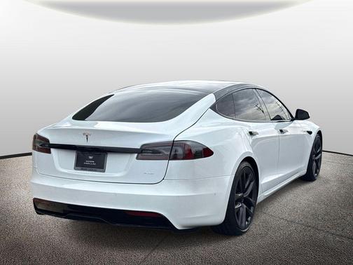 2021 Tesla Model S Plaid