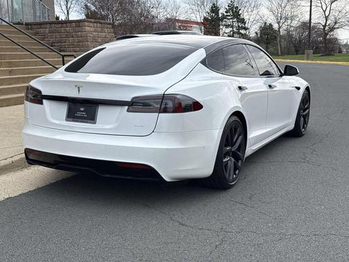 2021 Tesla Model S Plaid