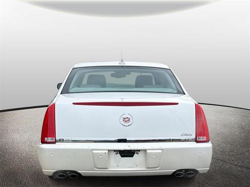 2011 Cadillac DTS Premium Collection