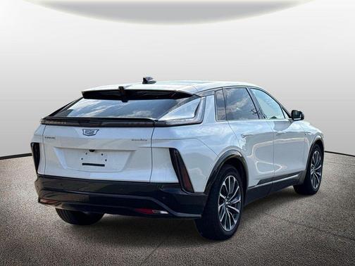 Crystal White Tricoat 2024 Cadillac LYRIQ Sport