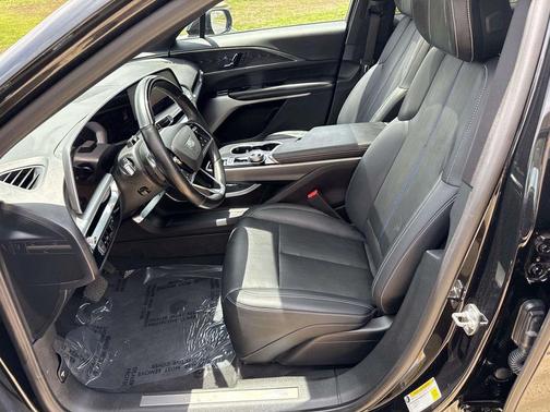 Stellar Black Metallic 2024 Cadillac LYRIQ Sport