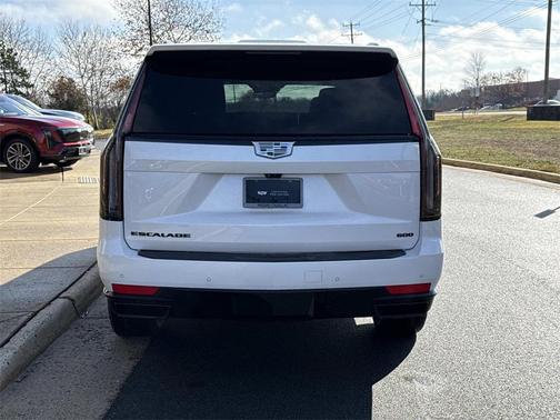2022 Cadillac Escalade Sport