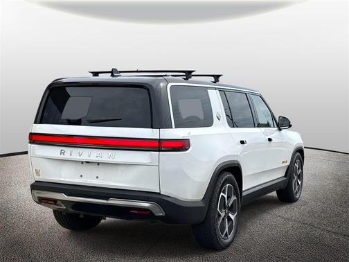 2023 Rivian R1S Adventure