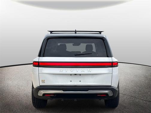 2023 Rivian R1S Adventure