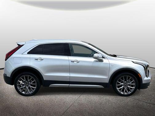 Radiant Silver Metallic 2019 Cadillac XT4 Premium Luxury