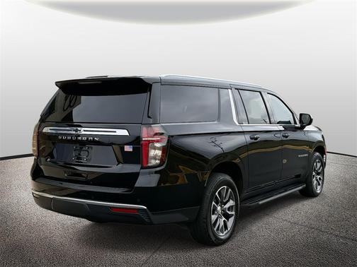 2023 Chevrolet Suburban LS