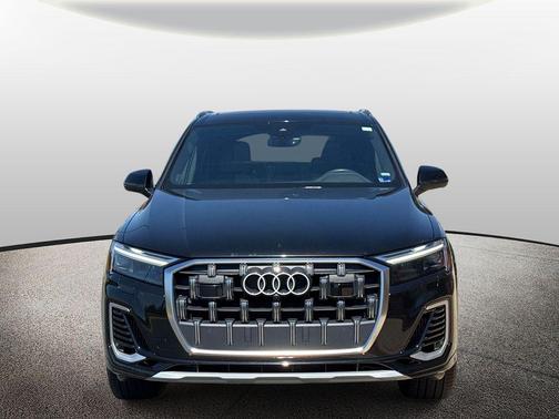 Black 2025 Audi Q7 55 Premium Plus