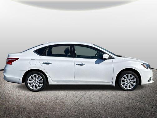 Aspen White Pearl 2016 Nissan Sentra SV