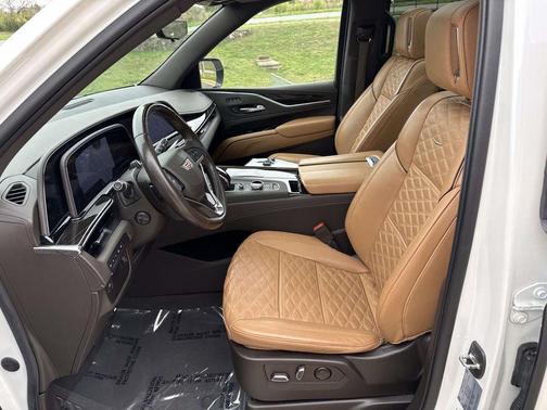 Crystal White Tricoat 2022 Cadillac Escalade Premium Luxury