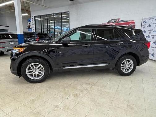 AGATE BLACK METALLIC 2025 Ford Explorer ACTIVE