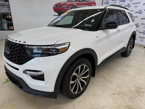 2023 Ford Explorer ST-LINE
