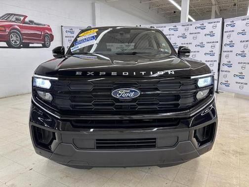 2025 Ford Expedition ACTIVE