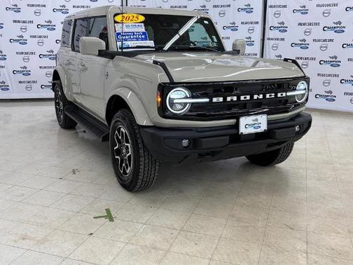 2025 Ford Bronco OUTER BANKS