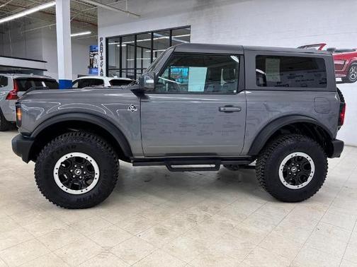 CARBONIZED GRAY METALLIC 2023 Ford Bronco OUTER BANKS