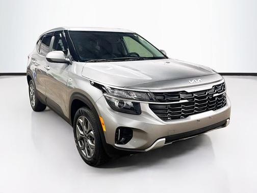 Steel Gray 2024 Kia Seltos LX