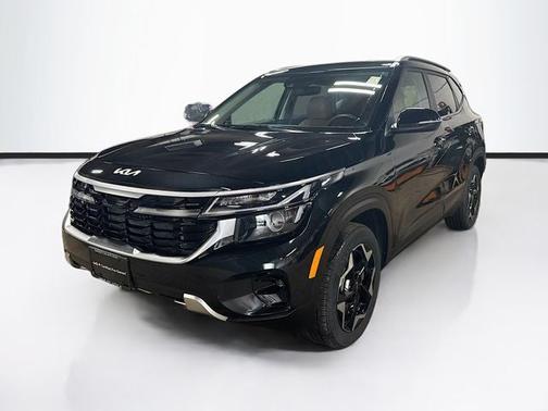Fusion Black 2025 Kia Seltos EX