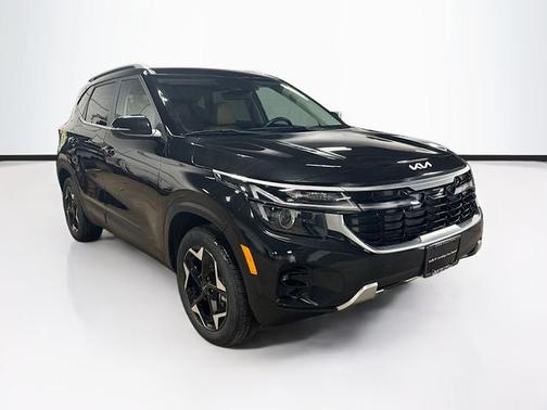 Fusion Black 2025 Kia Seltos EX