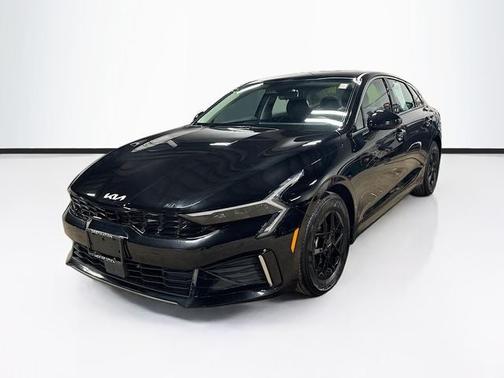 Aurora Black Pearl 2025 Kia K5 LXS