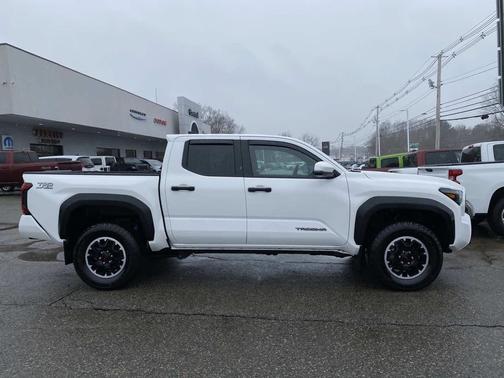 2024 Toyota Tacoma TRD Off Road