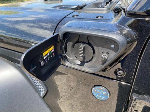 2025 Jeep Wrangler 4xe Sport S