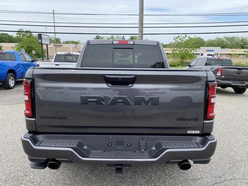 Granite Crystal Metallic Clearcoat 2026 RAM 1500 Big Horn/Lone Star