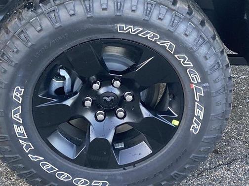 2026 RAM 1500 Warlock Crew Cab 4x4 5'7' Box