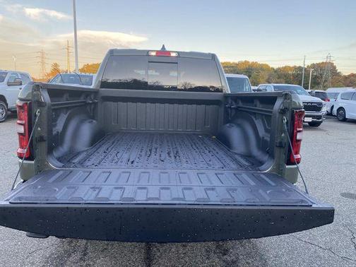 2026 RAM 1500 Warlock Crew Cab 4x4 5'7' Box