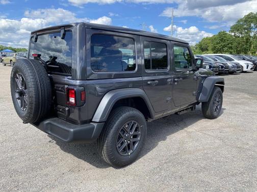 Granite Crystal Metallic Clearcoat 2026 Jeep Wrangler Sport S