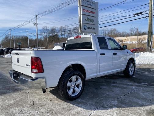 2024 RAM 1500 Classic SLT