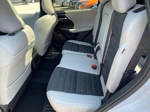 2025 Mitsubishi Outlander SE 2.5 S-AWC